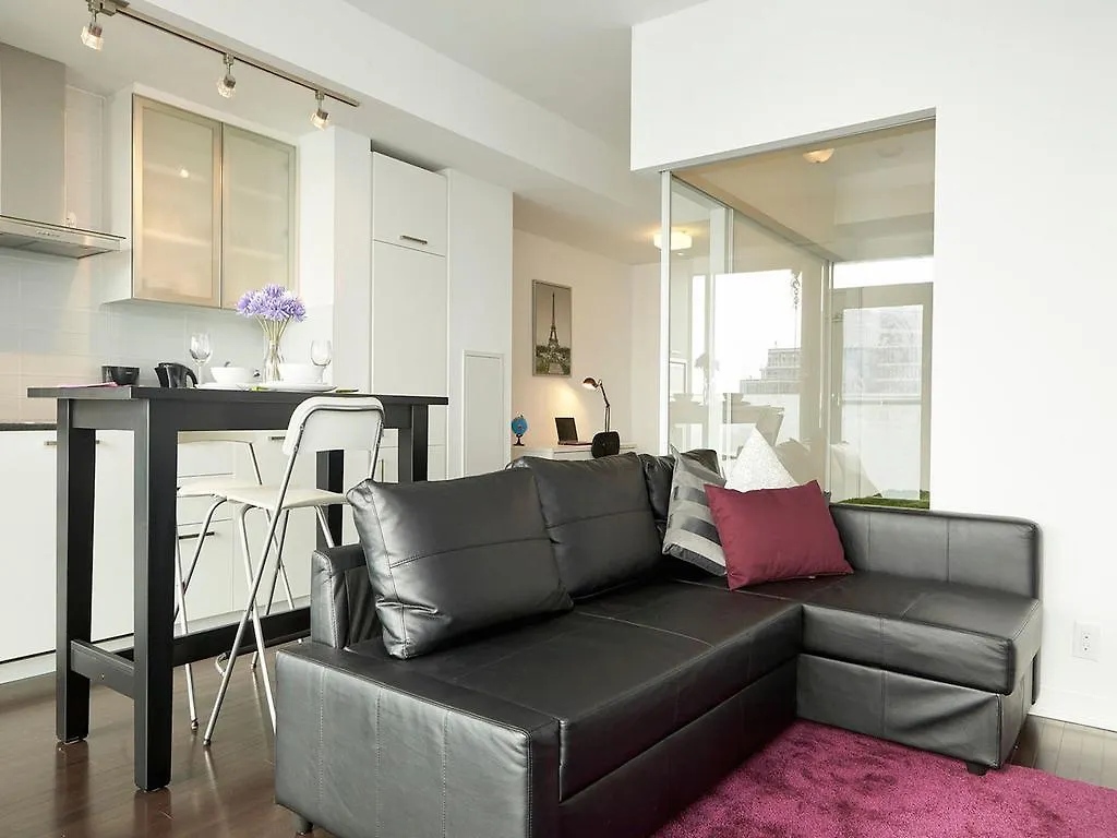 Eg Suites - York St Condos Cn Tower トロント カナダ