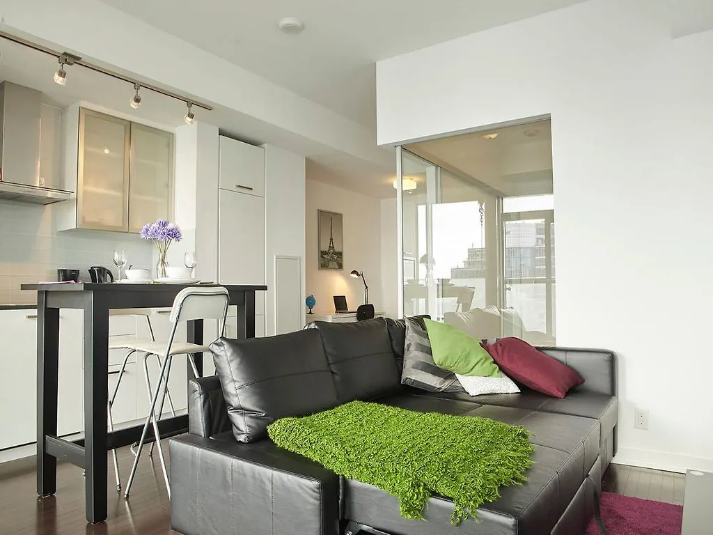 アパート Eg Suites - York St Condos Cn Tower トロント カナダ