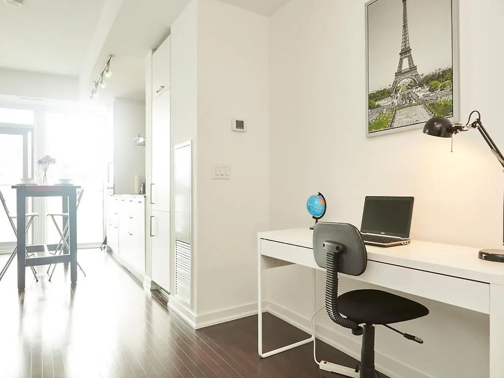 Eg Suites - York St Condos Cn Tower Toronto