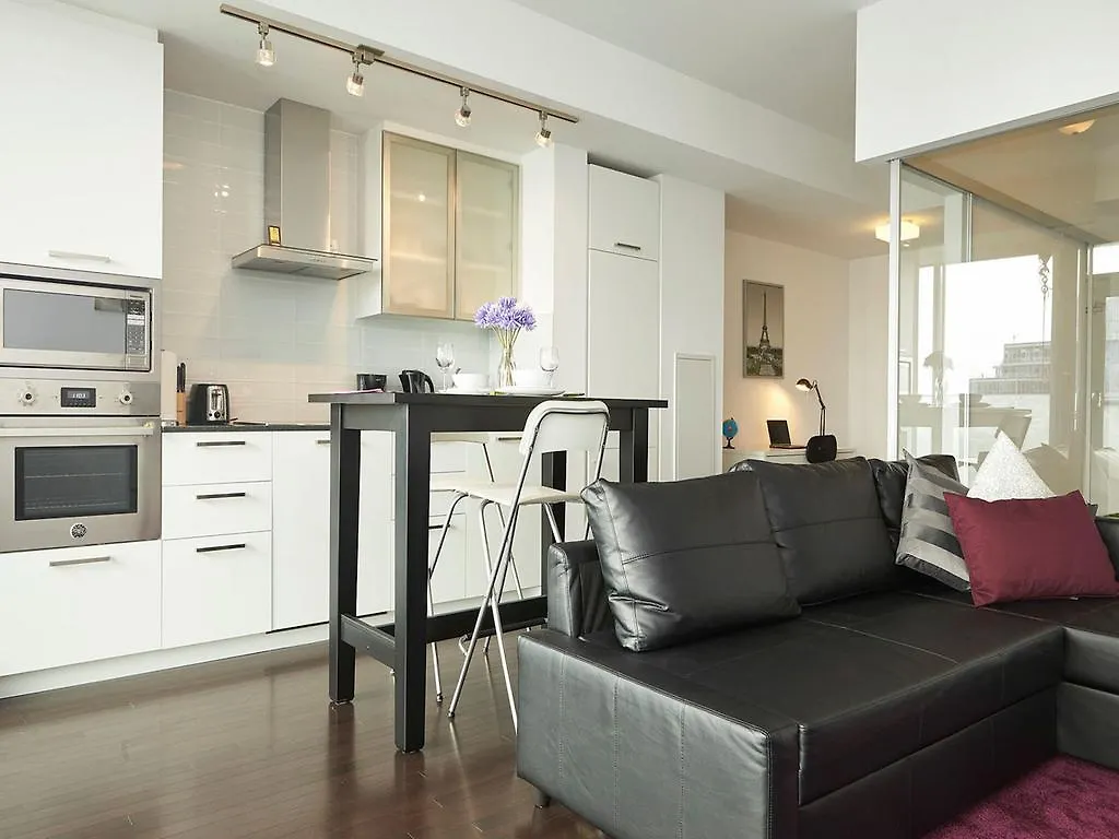Eg Suites - York St Condos Cn Tower 0*, Toronto