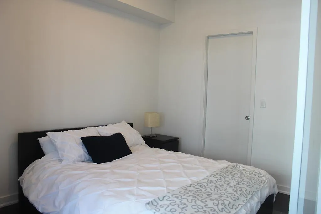 Eg Suites - York St Condos Cn Tower Apartment